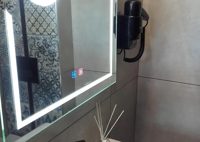 Alojamento de Acomodação e Pequeno-almoço Pietra Mare 3*