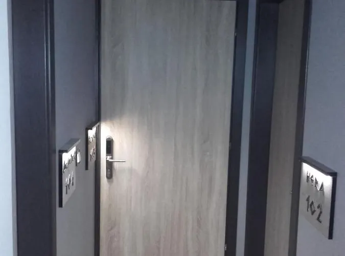 Alojamento de Acomodação e Pequeno-almoço Pietra Mare Patras